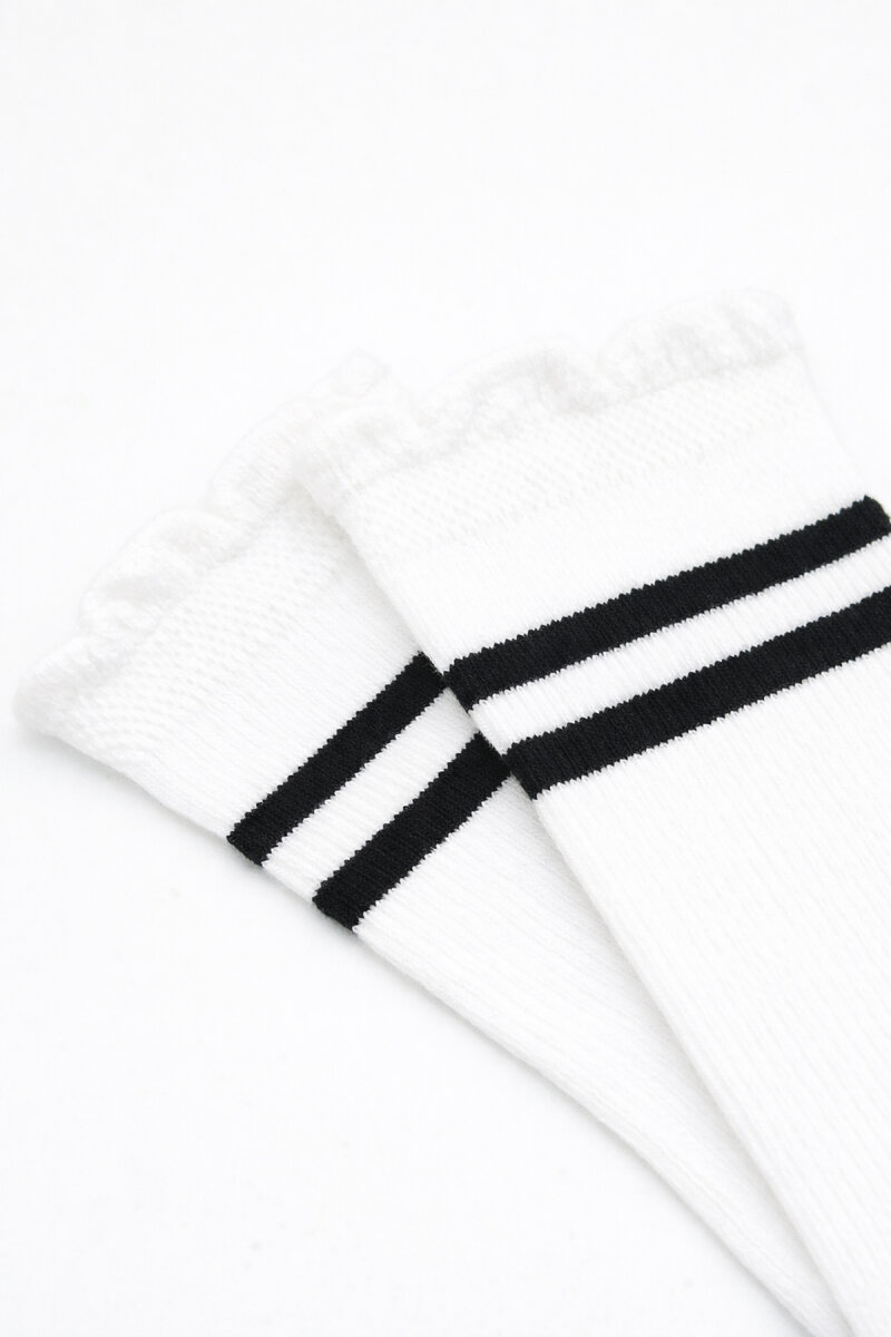 Beyaz Çizgili Soket Çorap - 2