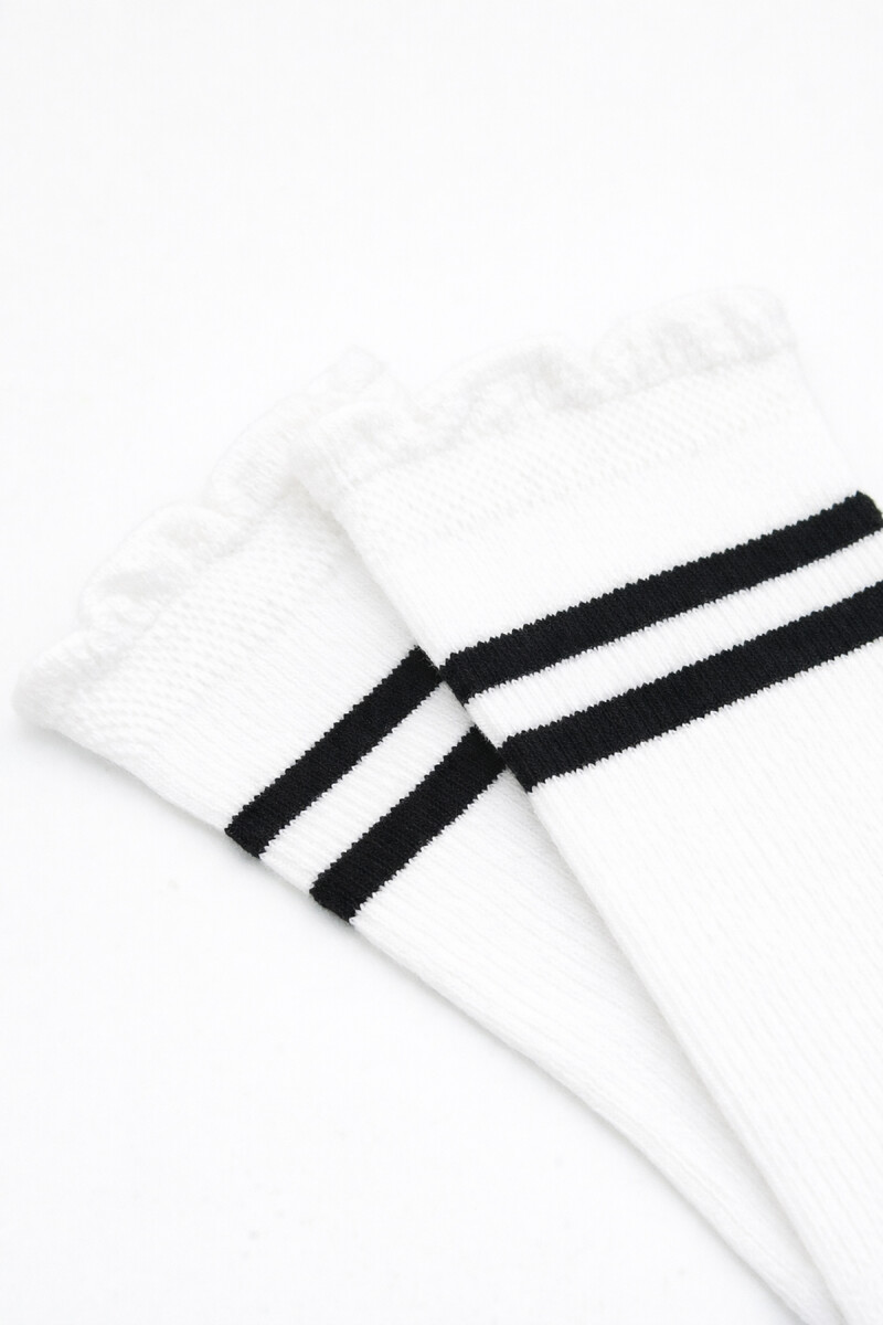 Beyaz Çizgili Soket Çorap - 4