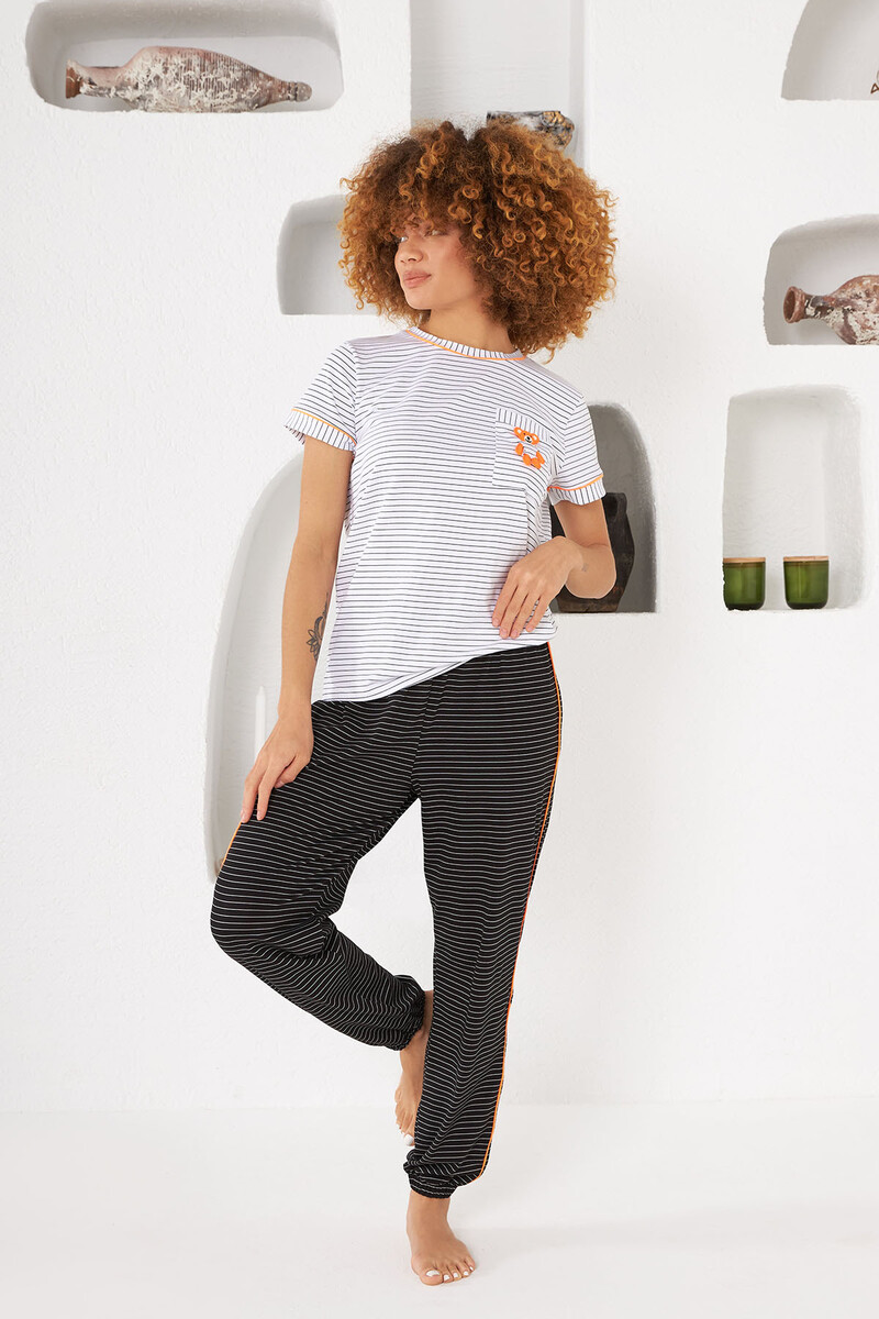 Beyaz Siyah Çizgili Pijama Takım - 1