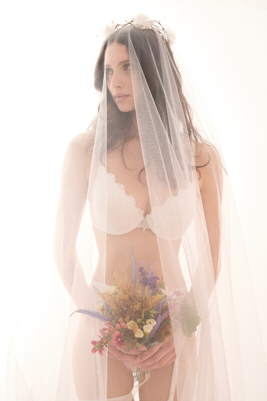 Ekru Lace Jartiyerli Destekli Sütyen String Takım - NBB