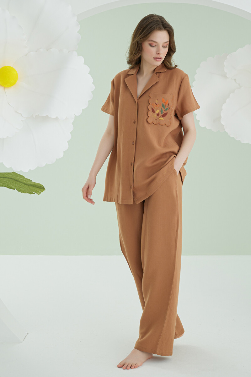 Kahverengi Nakışlı Müslin Önden Düğmeli Pijama Takım - 1
