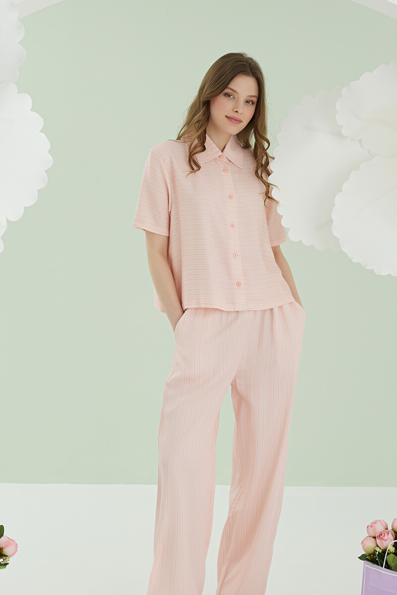 Pembe Çizgili Önden Düğmeli Pijama Takımı - 3