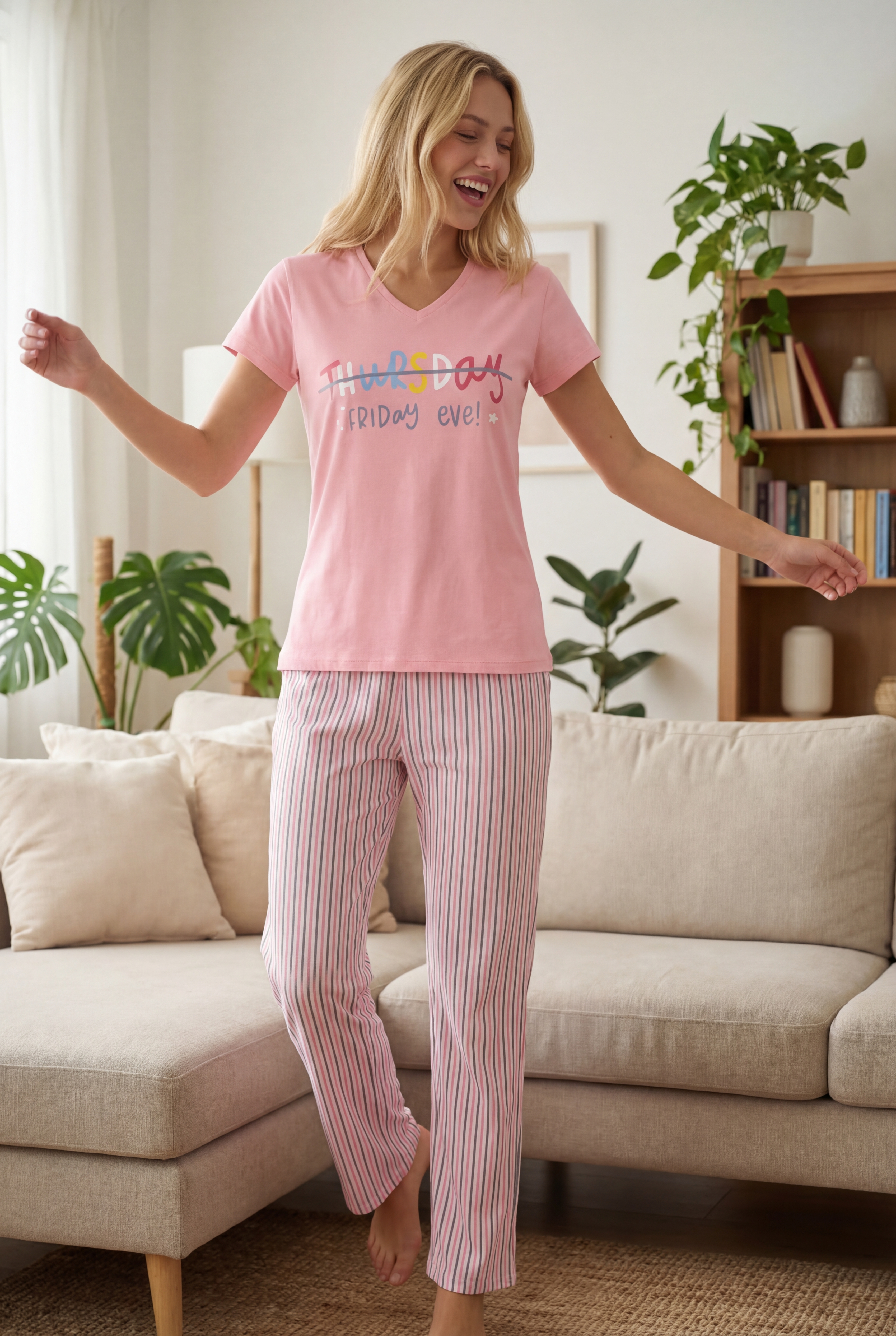 Pembe Çizgili V Yaka Pijama Takımı - 2