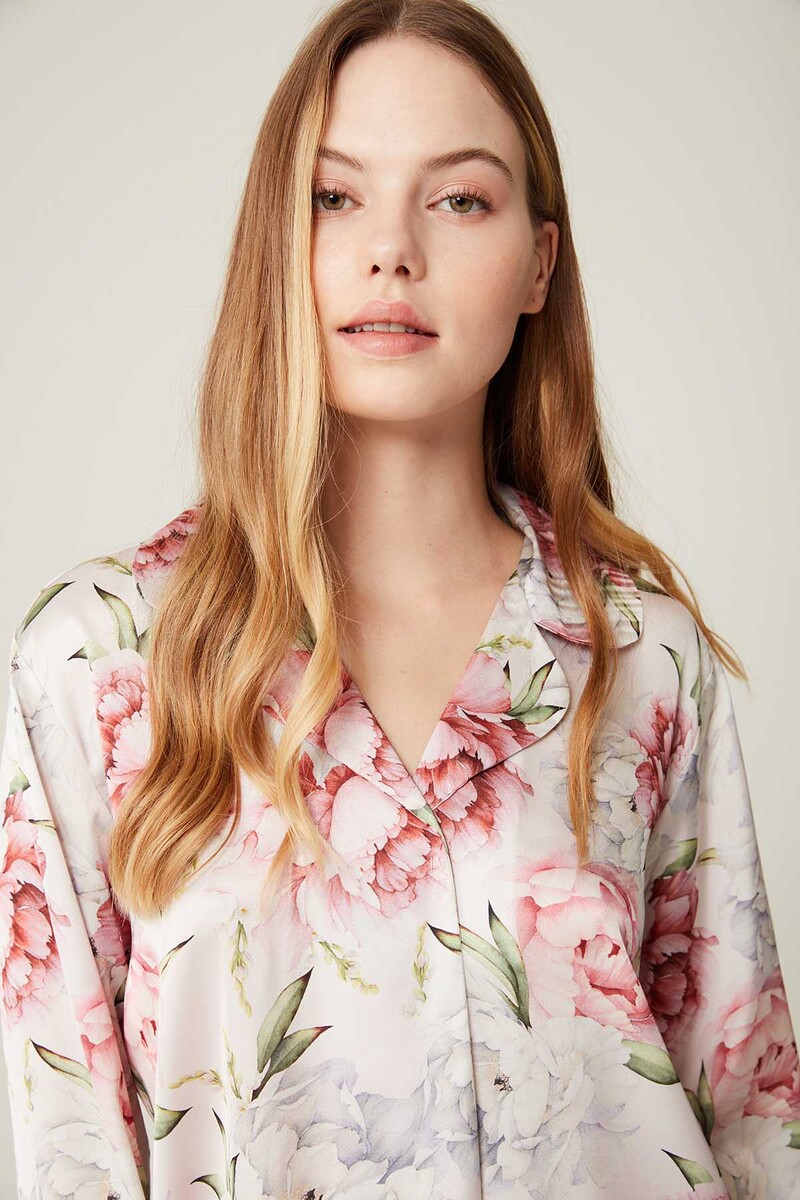 Pembe Saten Çiçek Desenli Pijama Takımı - 3