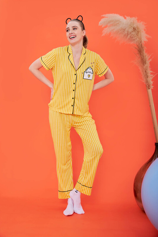 Sarı Çizgili Gömlekli Pijama Takımı