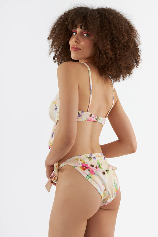Sarı Yaban Çiçek Desenli Bağlamalı Tek Alt Bikini - LOYA