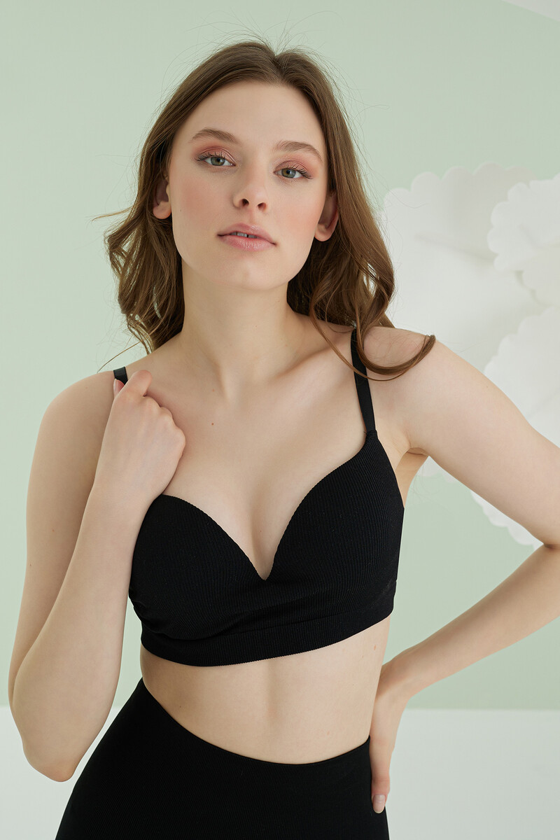 Siyah Dikisşiz Süper Push Up Sütyen - 1