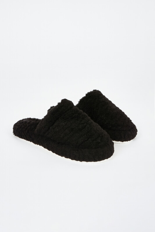 Siyah Havlulu Atom Ev Terliği - NBB