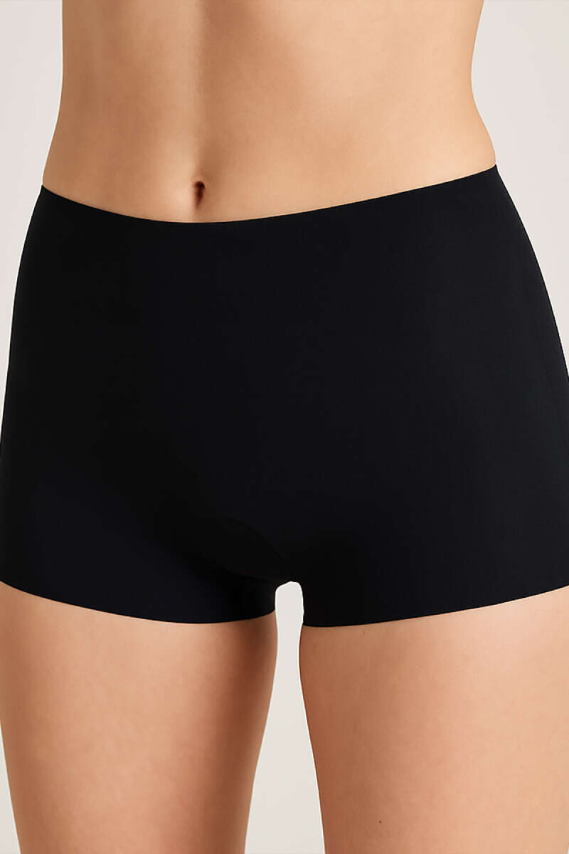 Siyah Lazer Kesim İz Yapmaz Short - 1