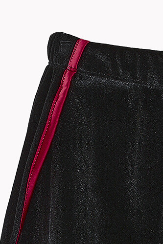 Siyah Tracy Fırfırlı Kadife Şort - LOYA