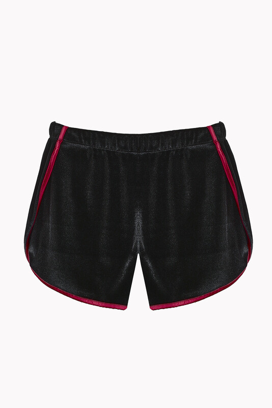 Siyah Tracy Fırfırlı Kadife Şort - LOYA