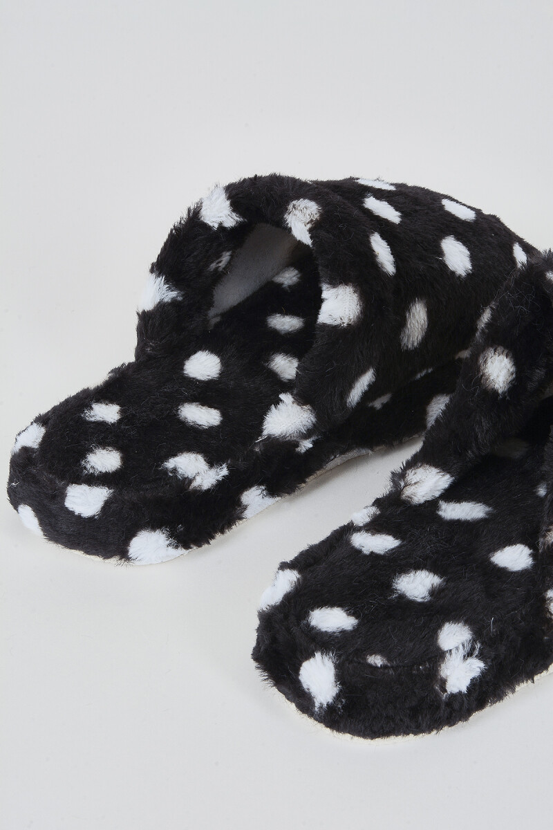 Siyah Puantiyeli Ev Terliği - 3