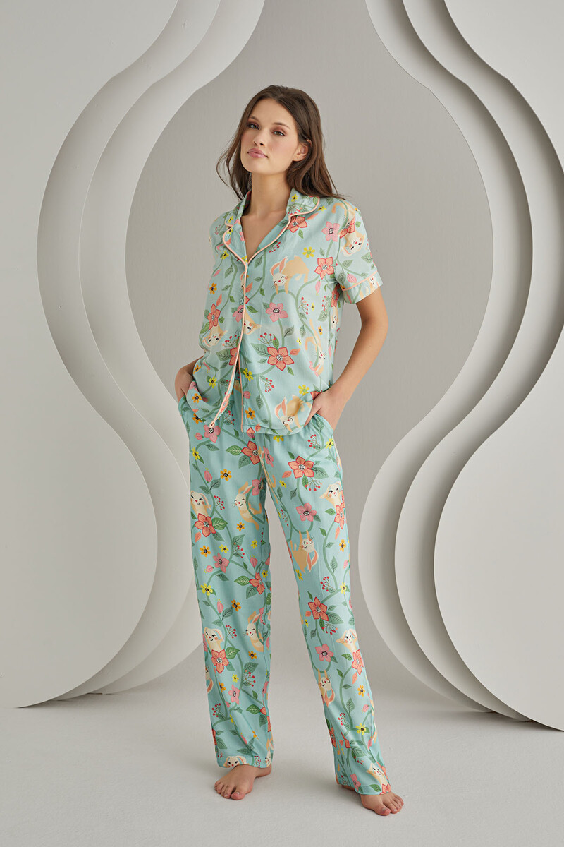 Yeşil Çiçek Desenli Önden Düğmeli Gömlekli Pijama Takımı - 1
