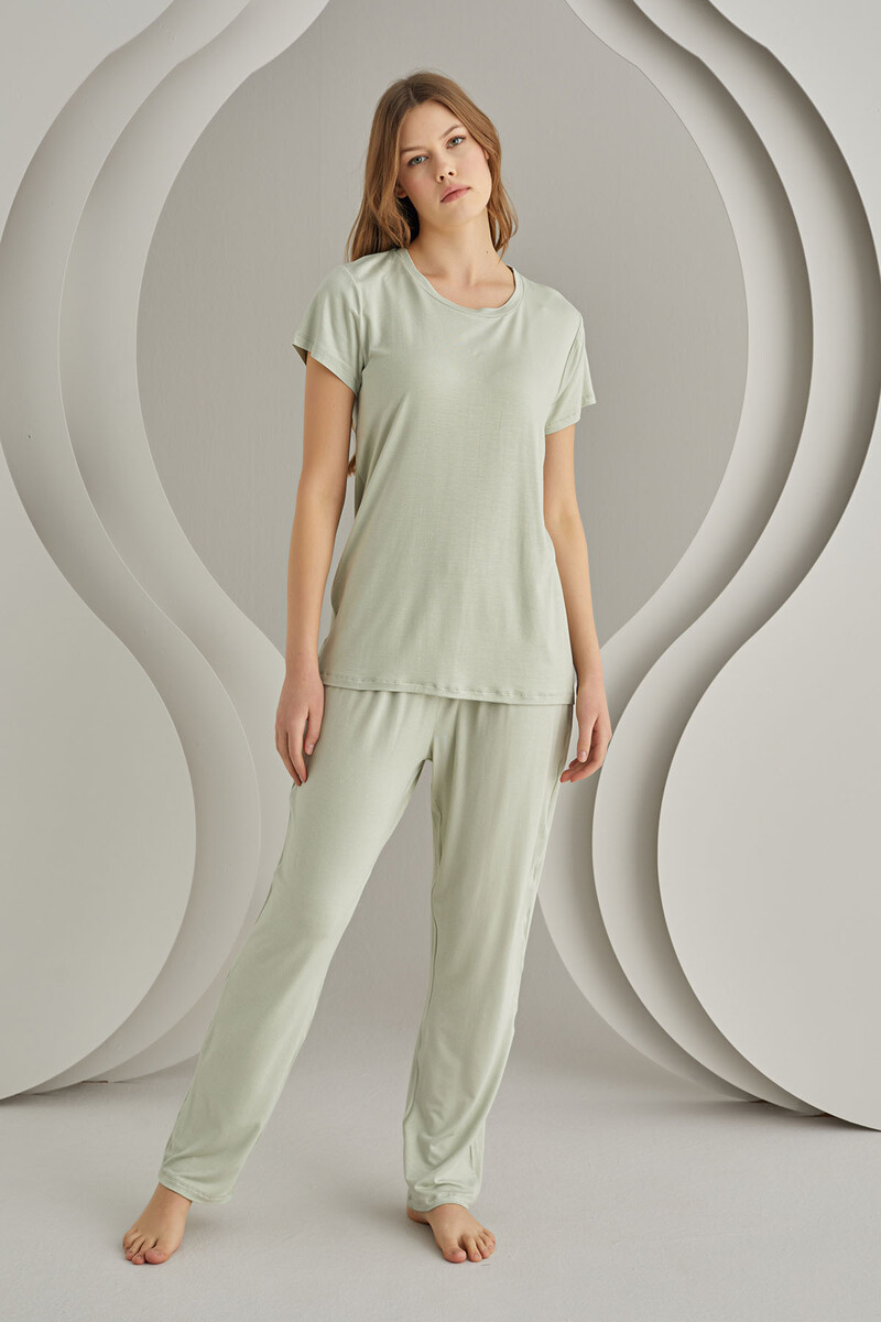 Yeşil Viskon Sütyenli Pijama Takımı - 2